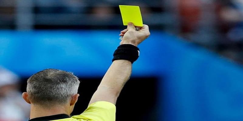 Mẹo soi kèo thẻ vàng hiệu quả dành cho tân thủ tại mig8